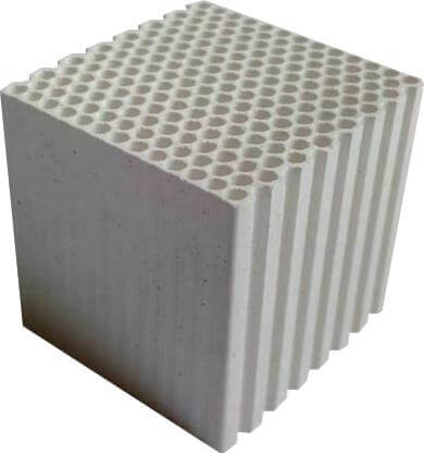 Refractory materials for aluminum industry